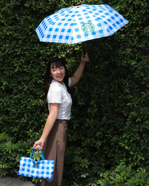 สตาร์บัคส์ : สุดท้ายแล้ว! รับฟรีร่ม Blue Checkered เมื่อช้อปครบ 800 บาท ถึงสินค้าหมด