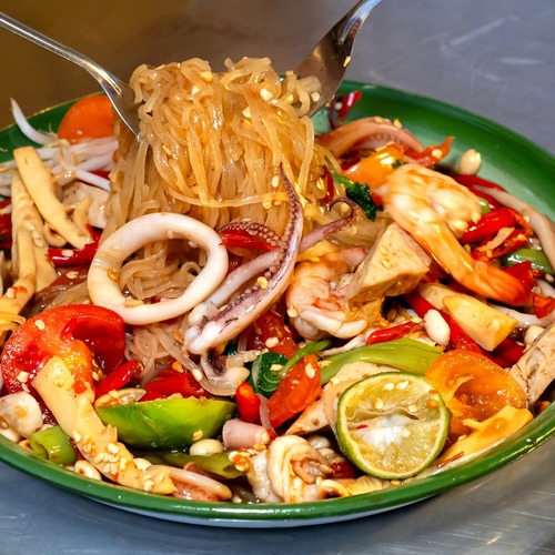 โปรโมชั่น ไลน์แมน : แตงโมแซ่บเวอร์ อาหารอีสานย่านลาดปลาเค้าที่สุดจะม่วนจอย กับสูตรอีสานแท้ การันตีความนัวคัก แซ่บอีหลี ไม่มีพูดเวอร์